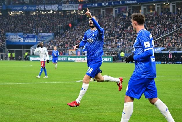 Soccer I Men I 2 Bundesliga l Hamburger SV SV Darmstadt 98 I 15 Matchday I Season 2024 2025 I HSV I 08 12 2024 I Darmstadt Goal celebration to 1 1 Goalscorer is Vukotic Aleksander Darmstadt 98 , Sportplatz Volksparkstadion, Stellingen Hamburg Germany