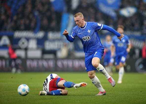 08 12 2024, Soccer 2 Bundesliga 2024 2025, Matchday 15, Hamburger SV SV Darmstadt 98, at Volksparkstadion Hamburg L R Marco Richter Hamburg vs Isac Lidberg SV Darmstadt 98 DFL and DFB regulations prohibit any use of photographs as image sequences and or quasi video