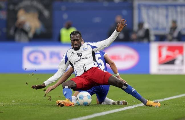 Fabian Nuernberger SV Darmstadt 98 , Bakery Jatta HSV Fussball, Herren, Saison 2024 2025, 2 BL, Volksparkstadion, Hamburger SV vs SV Darmstadt 98 DFL REGULATIONS PROHIBIT ANY USE OF PHOTOGRAPHS AS IMAGE SEQUENCES AND OR QUASI VIDEO
