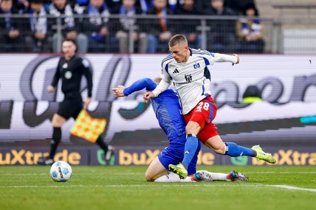 Hamburg, 8 December 2024 Football, 2 Bundesliga 2024 25, Hamburger SV SV Darmstadt 98 Isac Lidberg SV Darmstadt 98, 7 , Miro Muheim Hamburger SV, 28 DFL REGULATIONS PROHIBIT ANY USE OF PHOTOGRAPHS AS IMAGE SEQUENCES AND OR QUASI VIDEO