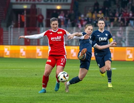 Soccer, Women, Season 2024 2025, 2 Women Bundesliga 12 Matchday , 1 FC Union Berlin VfL Bochum, v l Dina Orschmann 1 Women 1 FC Union , Franziska Wenzel, Janine Angrick, 08 12 2024, Copyright: xMatthiasxKochx