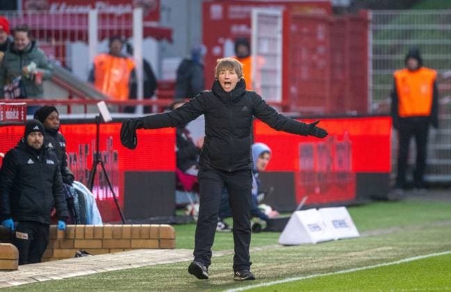 Soccer, Women, Season 2024 2025, 2 Women Bundesliga 12 Matchday , 1 FC Union Berlin VfL Bochum, Coach Ailien Poese 1 Women 1 FC Union , 08 12 2024, Copyright: xMatthiasxKochx