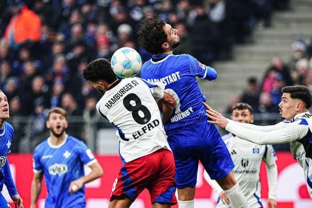 Header duel aerial duel Daniel Elfadli Hamburger SV, 08 , Fraser Hornby SV Darmstadt 98, 09 GER, Hamburger SV vs SV Darmstadt 98, Football, 2 Bundesliga, Matchday 15, Season 2024 2025, 08 12 2024 DFL REGULATIONS PROHIBIT ANY USE OF PHOTOGRAPHS AS IMAGE SEQUENCES AND OR QUASI VIDEO GER, Hamburger SV vs SV Darmstadt 98, Football, 2 Bundesliga, Matchday 15, Season 2024 2025, 08 12 2024 Hamburg Copyright: xEibner-Pressefoto MarcelxvonxFehrnx EP_MFN