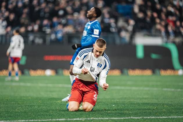 Soccer Men Season 2024 2025 2 Soccer Bundesliga 15 Matchday Hamburger SV vs SV Darmstadt 98 08 12 2024 Miro Muheim 28, HSV annoyed after a missed chance Hamburg Volksparkstadion Hamburg Germany
