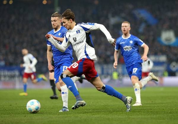 08 12 2024, Soccer 2 Bundesliga 2024 2025, Matchday 15, Hamburger SV SV Darmstadt 98, at Volksparkstadion Hamburg L R Marco Thiede SV Darmstadt 98 vs Otto Emerson Stange Hamburg DFL and DFB regulations prohibit any use of photographs as image sequences and or quasi video