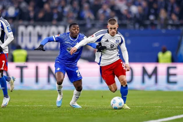 Hamburg, 8 December 2024 Football, 2 Bundesliga 2024 25, Hamburger SV SV Darmstadt 98 Matondo Merveille Papela SV Darmstadt 98, 21 , Miro Muheim Hamburger SV, 28 DFL REGULATIONS PROHIBIT ANY USE OF PHOTOGRAPHS AS IMAGE SEQUENCES AND OR QUASI VIDEO