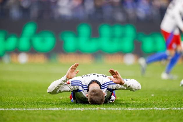 Hamburg, December 8, 2024 Football, 2 Bundesliga 2024 25, Hamburger SV SV Darmstadt 98 Miro Muheim Hamburger SV, 28 DFL REGULATIONS PROHIBIT ANY USE OF PHOTOGRAPHS AS IMAGE SEQUENCES AND OR QUASI VIDEO