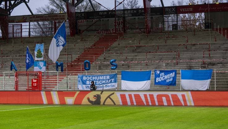Soccer, Women, Season 2024 2025, 2 Womens Bundesliga 12 Matchday , 1 FC Union Berlin VfL Bochum, around 100 fans from Bochum were in the main stand, but their banners were hanging in the guest block, 08 12 2024, Copyright: xMatthiasxKochx