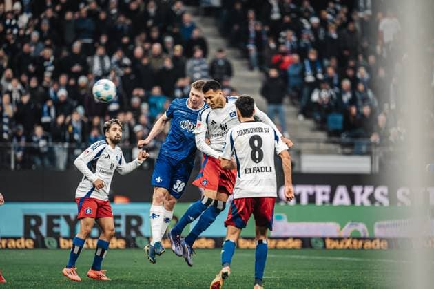 Soccer Men Season 2024 2025 2 Soccer Bundesliga 15 Matchday Hamburger SV vs SV Darmstadt 98 08 12 2024 Davie Selke 27, HSV at header Hamburg Volksparkstadion Hamburg Germany