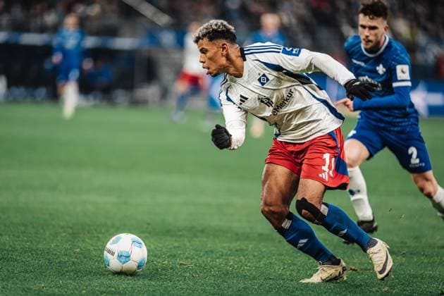 Soccer Men Season 2024 2025 2 Soccer Bundesliga 15 Matchday Hamburger SV vs SV Darmstadt 98 08 12 2024 Ransford Königsdörffer 11, HSV on the ball Hamburg Volksparkstadion Hamburg Germany