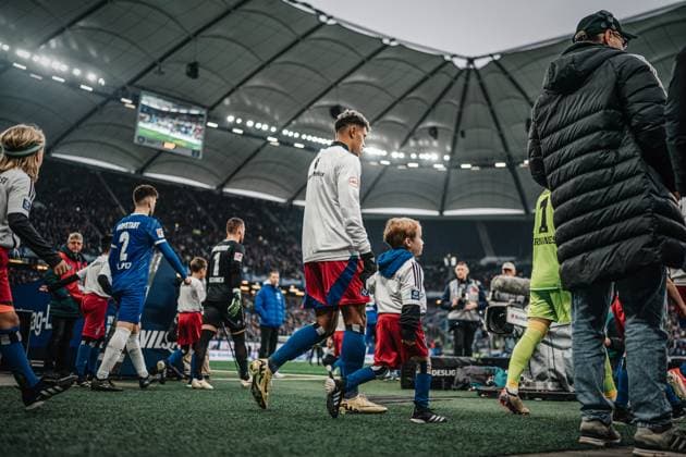 Soccer Men Season 2024 2025 2 Soccer Bundesliga 15 Matchday Hamburger SV vs SV Darmstadt 98 08 12 2024 Ransford Königsdörffer 11, HSV at the entrance Hamburg Volksparkstadion Hamburg Germany