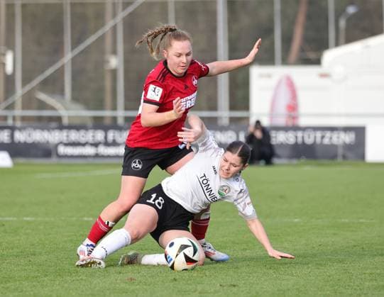 08 12 2024 Soccer Season 2024 2025 2 Women Soccer Bundesliga 12 Matchday 1 FC Nürnberg FCN Club Clubfrauen FSV Gütersloh 2009 Sportfoto Zink DaMa xdaxmax Madeleine Steck 28, 1 FC Nürnberg FCN Pauline Berning 18, FSV Gütersloh