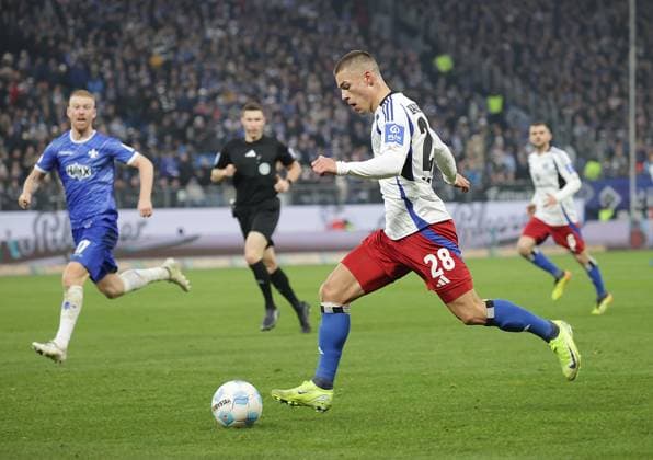 Miro Muheim HSV Football, Men, Season 2024 2025, 2 BL, Volksparkstadion, Hamburger SV vs SV Darmstadt 98, 2 2 DFL REGULATIONS PROHIBIT ANY USE OF PHOTOGRAPHS AS IMAGE SEQUENCES AND OR QUASI VIDEO