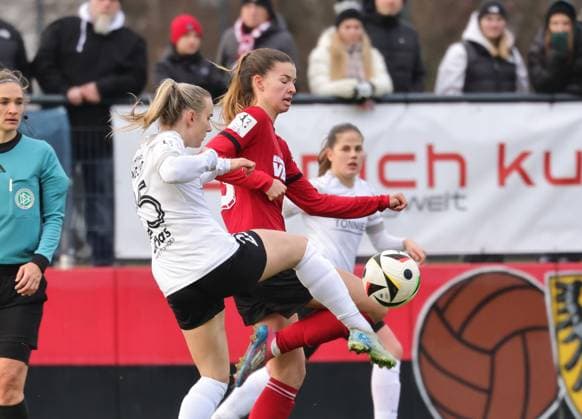 08 12 2024 Soccer Season 2024 2025 2 Women Soccer Bundesliga 12 Matchday 1 FC Nürnberg FCN Club Clubfrauen FSV Gütersloh 2009 Sportfoto Zink DaMa xdaxmax Linda Preuß Preuss 25, FSV Gütersloh Nele Bauereisen 23, 1 FC Nürnberg FCN