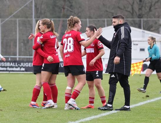 08 12 2024 Soccer Season 2024 2025 2 Women Soccer Bundesliga 12 Matchday 1 FC Nuremberg FCN Club Clubfrauen FSV Gütersloh 2009 Sportfoto Zink DaMa xdaxmax Cheering Joy after the end of the match Team Team of FCN high-fives
