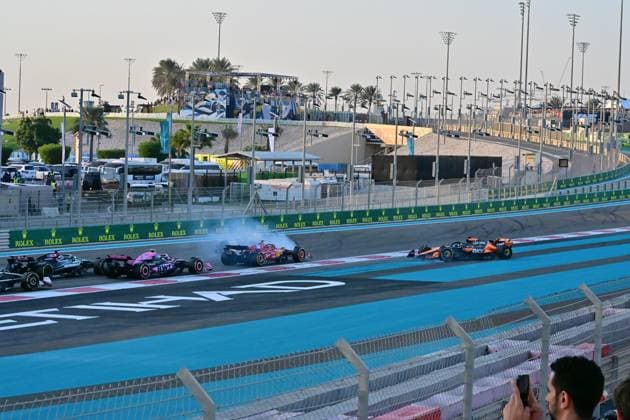 Formula 1 Etihad Airways Abu Dhabi Grand Prix 2024 08 12 2024, Yas Marina Circuit, Abu Dhabi, Formula 1 Etihad Airways Abu Dhabi Grand Prix 2024 , in the picture accident between Max Verstappen NLD , Oracle Red Bull Racing and Oscar Piastri AUS , McLaren F1 Team nordphotoxGmbHx xBratic nph00250