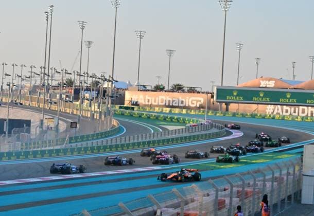 Formula 1 Etihad Airways Abu Dhabi Grand Prix 2024 08 12 2024, Yas Marina Circuit, Abu Dhabi, Formula 1 Etihad Airways Abu Dhabi Grand Prix 2024 , in the picture accident between Max Verstappen NLD , Oracle Red Bull Racing and Oscar Piastri AUS , McLaren F1 Team nordphotoxGmbHx xBratic nph00250