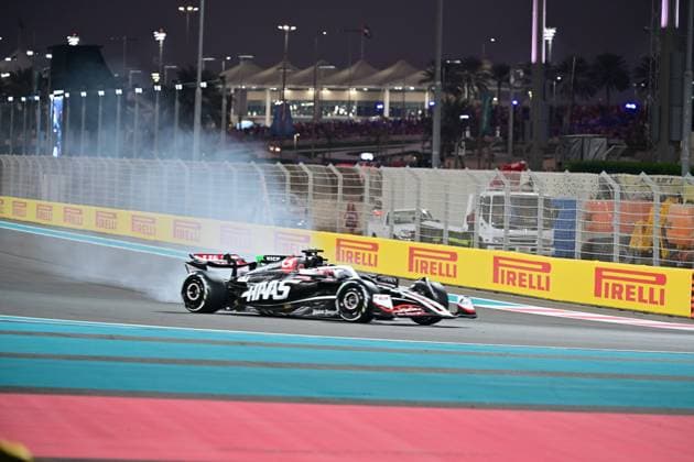 08 12 2024, Yas Marina Circuit, Abu Dhabi, Formula 1 Etihad Airways Abu Dhabi Grand Prix 2024 , in the picture accident between Valtteri Bottas FIN , Stake F1 Team Kick Sauber and Kevin Magnussen DNK , MoneyGram Haas F1 Team Photo by Hasan Bratic DeFodi Images Defodi 506 20241208 hbr 13989