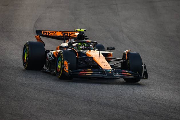 F1 Abu Dhabi Grand Prix Lando Norris of McLaren drives on the track during Formula 1 Abu Dhabi Grand Prix at Yas Marina Circuit on December 8th, 2024 in Abu Dhabi, United Arab Emirates. Abu Dhabi United Arab Emirates  Copyright: xBeataxZawrzelx originalFilename:zawrzel-f1abudha241208_npyuk.jpg