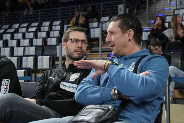 08 12 2024, xtgx, Handball, Daikin HBL, Füchse Berlin SC Magdeburg emspor v l Jaron Siewert Berlin, Trainer , Stefan Kretzschmar Berlin, Vorstand Sport Berlin