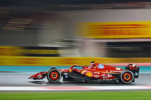 55 Carlos Sainz ESP Scuderia Ferrari ITA Ferrari SF 243, during the 2024 Formula One Abu Dhabi Grand Prix, 24th round of the 2024 Formula 1 World Championship from December 6 to 8 , 2024 at Yas Marina circuit ARE Abu Dhabi Yas Marina Circuit United Arab Emirates Copyright: x x2024xEurasiaxSportxImagesx jp-en-EuSpIm-MPS_PPN_F1_Abu_Dhabi_08Dec2024_UA224