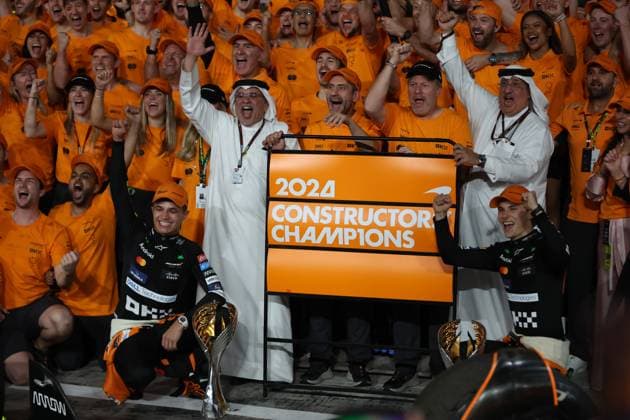 Team Mc Laren 2024 F1 Constructors Champion Abu Dhabi Yas Marina Circuit United Arab Emirates Copyright: x x2024xEurasiaxSportxImagesx jp-en-EuSpIm-MPS_PPN_F1_Abu_Dhabi_08Dec2024_UA240
