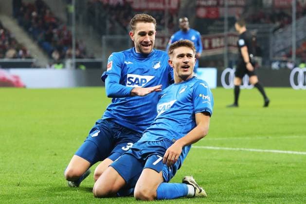 08 12 2024, xtvx, Fussball 1 Bundesliga, TSG 1899 Hoffenheim SC Freiburg emspor, v l Goal scored, Tor zum 1 1 Tom Bischof TSG 1899 Hoffenheim Torjubel, Goal celebration, celebrate the goal, celebrates scoring Arthur Chaves TSG 1899 Hoffenheim Tom Bischof TSG 1899 Hoffenheim DFL DFB REGULATIONS PROHIBIT ANY USE OF PHOTOGRAPHS as IMAGE SEQUENCES and or QUASI VIDEO Sinsheim