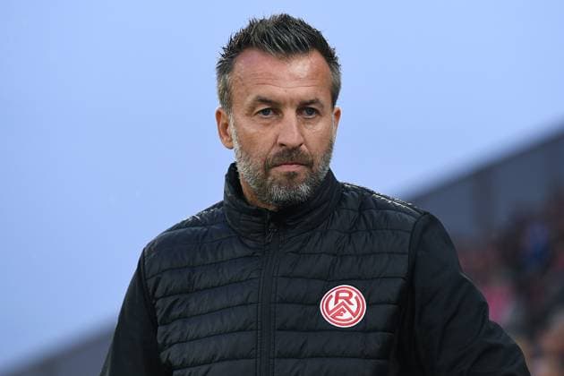Soccer 3 Liga 7 Matchday Rot Weiss Essen Borussia Dortmund II on 25 09 2024 at Stadion an der Hafenstraße in Essen Christoph Dabrowski Coach Head Coach Essen DFB regulations prohibit any use of photographs as image sequences and or quasi video xRx