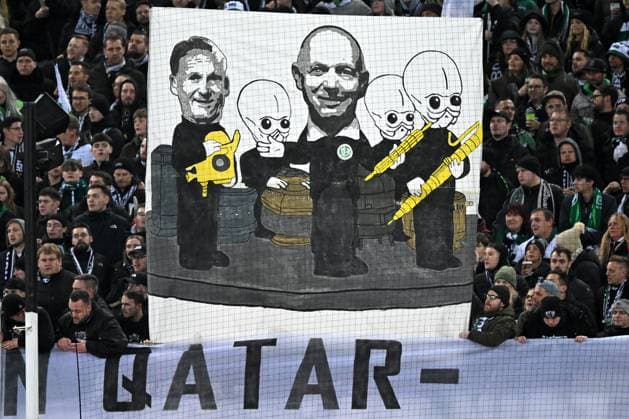 Moenchengladbach, Borussia Park, 07 12 24, GER, Herren, 1 Bundesliga, Saison 2024 2025, Borussia Moenchengladbach Borussia Dortmund Bild Fankurve, Fans, Fanblock Gladbach protestgegen DFB und WM in Saudi Arabia Only for editorial use DFL regulations prohibit any use of photographs as image sequences and or quasi video Nordrhein Westfalen Germany