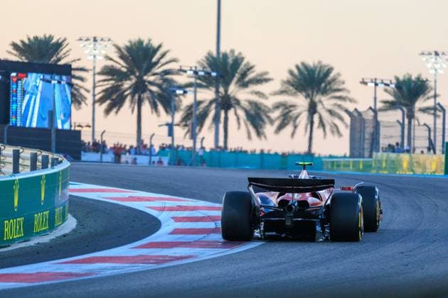 MOTORI - Formula 1 - Formula 1 Etihad Airways Abu Dhabi Grand Prix 2024 - Race Carlos Sainz Jr. (ESP) - Scuderia Ferrari - Ferrari SF-24 - Ferrari during Race Day, Sunday of Formula 1 Etihad Airways Abu Dhabi Grand Prix 2024, Yas Marina, Abu Dhabi 6-8 December 2024 Abu Dhabi United Arab Emirates  Copyright: xIPAxSport ABACAx