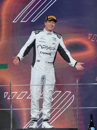 Brad Pitt seen filming scenes for his latest film F1 x at Yas Marina Circuit on December 8, 2024 in Abu Dhabi, United Arab Emirates. Charles Leclerc, George Russell, Brad Pitt and Javier Bardem film a scene from their upcoming movie at the Formula 1 Etihad Airways Abu Dhabi Grand Prix at Yas Marina Circuit on December 8, 2024 in Abu Dhabi, United Arab Emirates., Credit:Jules Annan Avalon  Copyright: xJulesxAnnanx xAvalonx 0944527610