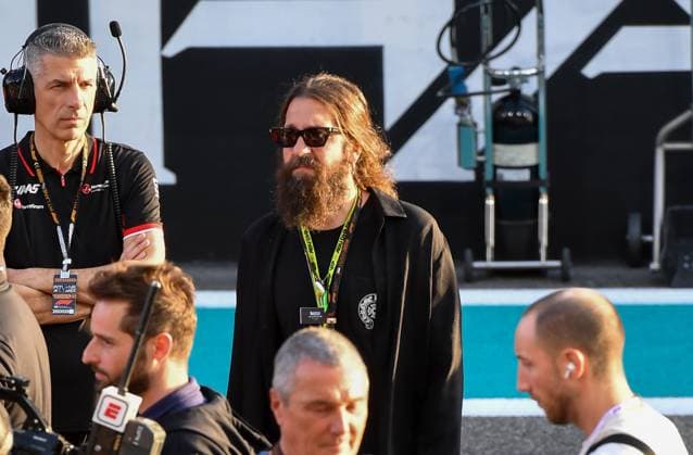Celebrities seen on Gridwalk at F1 Grand Prix of Abu Dhabi at Yas Marina Circuit Jared Leto seen on the grid prior to the F1 Grand Prix of Abu Dhabi at Yas Marina Circuit on December 08, 2024 in Abu Dhabi, United Arab Emirates, Credit:Jules Annan Avalon  Copyright: xJulesxAnnanx xAvalonx 0944615480