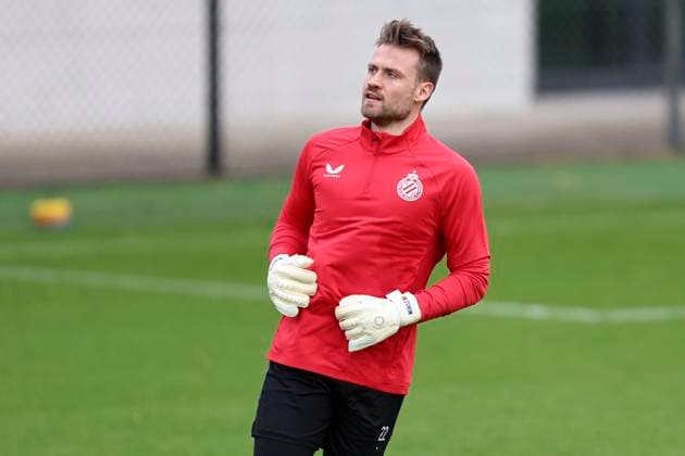 Club Brugge v Sporting CP - UEFA Champions League Media Activities 09 12 2024 WESTKAPELLE, BELGIUM - DECEMBER 09 : Mignolet Simon goalkeeper of Club Brugge pictured during a training session ahead of the UEFA Champions League 2024 25 League Phase MD6 match between Club Brugge and Sporting CP on December 9, 2024 in Westkapelle, Belgium, 09 12 2024 Westkapelle Belgium  Copyright: xTomasxSiskx