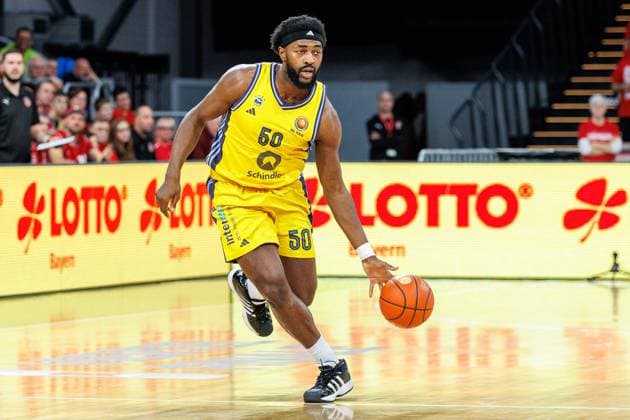 Trevion Williams ALBA Berlin, 50 , single picture, single photo, portrait, portraet, Bamberg Baskets vs ALBA Berlin, Basketball, BBL Pokal, Quarterfinal, 08 12 2024 Bamberg Baskets vs ALBA Berlin, Basketball, BBL Pokal, Quarterfinal, 08 12 2024 Bamberg Copyright: xEibner-Pressefoto G.xSantemizx EP_EER