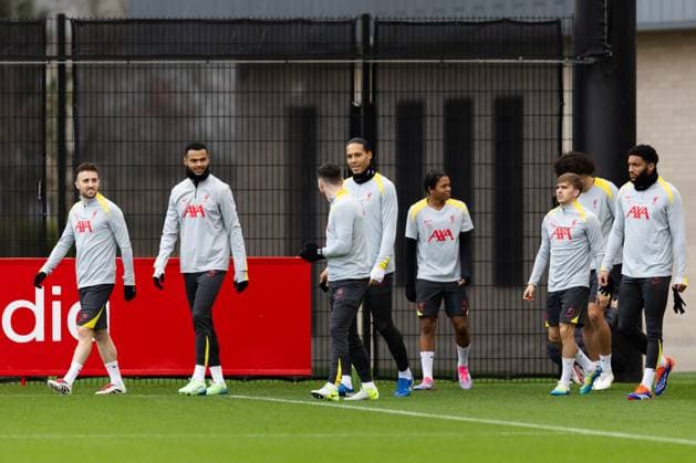 Football - UEFA Champions League - League Phase - Girona FC v Liverpool FC - MD-1 LIVERPOOL, ENGLAND - Monday, December 9, 2024: Liverpool s Diogo Jota, Cody Gakpo, captain Virgil van Dijk and Rio Ngumoha walk out during a training session at the AXA Training Centre ahead of the UEFA Champions League match between Girona FC and Liverpool FC. (Photo by Jessica Hornby Propaganda) LIVERPOOL AXA Training Centre MERSEYSIDE ENGLAND  Copyright: xDavidxRawcliffex P2024-12-09-JH_LFC_Training_Girona-2