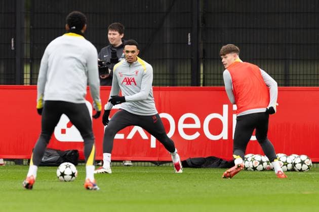 Football - UEFA Champions League - League Phase - Girona FC v Liverpool FC - MD-1 LIVERPOOL, ENGLAND - Monday, December 9, 2024: Liverpool s Trent Alexander-Arnold during a training session at the AXA Training Centre ahead of the UEFA Champions League match between Girona FC and Liverpool FC. (Photo by Jessica Hornby Propaganda) LIVERPOOL AXA Training Centre MERSEYSIDE ENGLAND  Copyright: xDavidxRawcliffex P2024-12-09-JH_LFC_Training_Girona-25