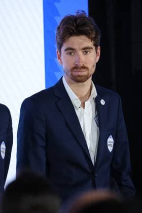 CYCLISME : PrÃ sentation Ã quipe Decathlon AG2R La Mondiale Team saison 2025 - 09 12 2024 AurÃ lien PARET-PEINTRE lors de la prÃ sentation de l Ã quipe Decathlon AG2R La Mondiale Team, le 9 dÃ cembre 2024  Copyright: xLaurentxSANSONx xPsnewZx