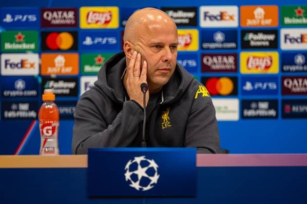 Football - UEFA Champions League - League Phase - Girona FC v Liverpool FC - MD-1 GIRONA, SPAIN - Monday, December 9, 2024: Liverpool s head coach Arne Slot during a press conference, PK, Pressekonferenz at Estadi Montilivi ahead of the UEFA Champions League Matchday 6 game between Girona FC and Liverpool FC. (Photo by David Rawcliffe Propaganda) GIRONA Estadi Montilivi CATALONIA SPAIN  Copyright: xDavidxRawcliffex P2024-12-09-Girona_Liverpool_MD-1-20