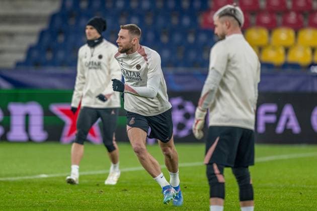 SOCCER - UEFA CL, RBS vs PSG SALZBURG,AUSTRIA,09.DEC.24 - SOCCER - UEFA Champions League, Red Bull Salzburg vs Paris Saint German, preview, training PSG. Image shows Milan Skriniar (PSG).  GEPAxpictures xWolfgangxKofler