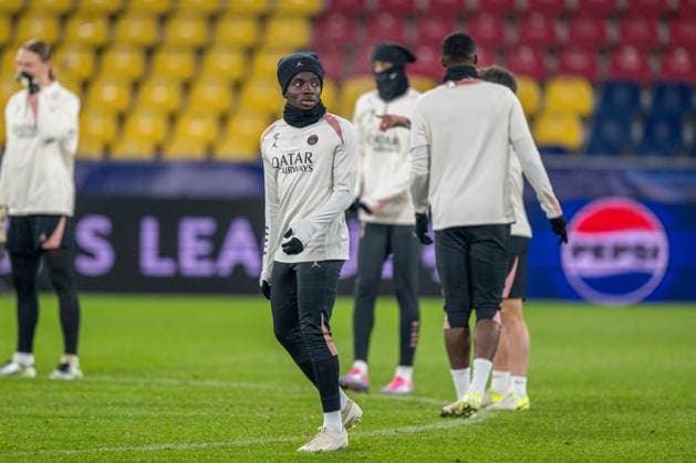 SOCCER - UEFA CL, RBS vs PSG SALZBURG,AUSTRIA,09.DEC.24 - SOCCER - UEFA Champions League, Red Bull Salzburg vs Paris Saint German, preview, training PSG. Image shows Yoram Zague (PSG).  GEPAxpictures xWolfgangxKofler