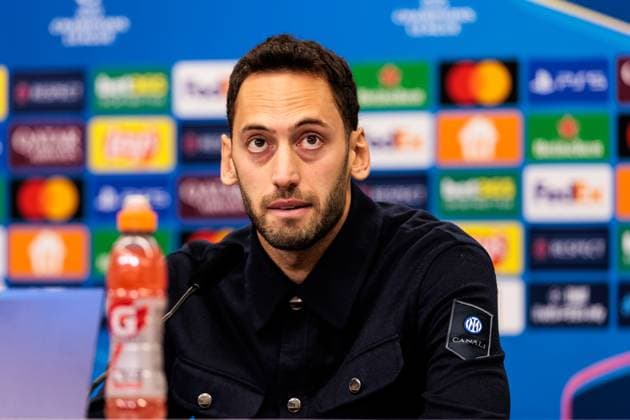 UEFA Champions League press conference Inter Milan 09 12 2024 Hakan Calhanoglu Inter Milan, 20 during the press conference UEFA Champions League press conference Inter Milan before the match against Bayer 04 Leverkusen, Leverkusen, BayArena on 09 12 2024 Copyright: xBEAUTIFULxSPORTS Wunderlx