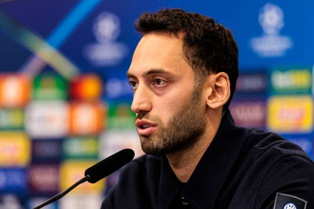 UEFA Champions League press conference Inter Milan 09 12 2024 Hakan Calhanoglu Inter Milan, 20 during the press conference UEFA Champions League press conference Inter Milan before the match against Bayer 04 Leverkusen, Leverkusen, BayArena on 09 12 2024 Copyright: xBEAUTIFULxSPORTS Wunderlx