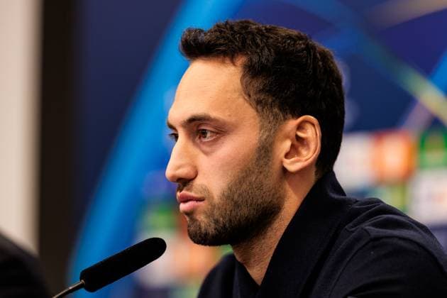 UEFA Champions League press conference Inter Milan 09 12 2024 Hakan Calhanoglu Inter Milan, 20 during the press conference UEFA Champions League press conference Inter Milan before the match against Bayer 04 Leverkusen, Leverkusen, BayArena on 09 12 2024 Copyright: xBEAUTIFULxSPORTS Wunderlx