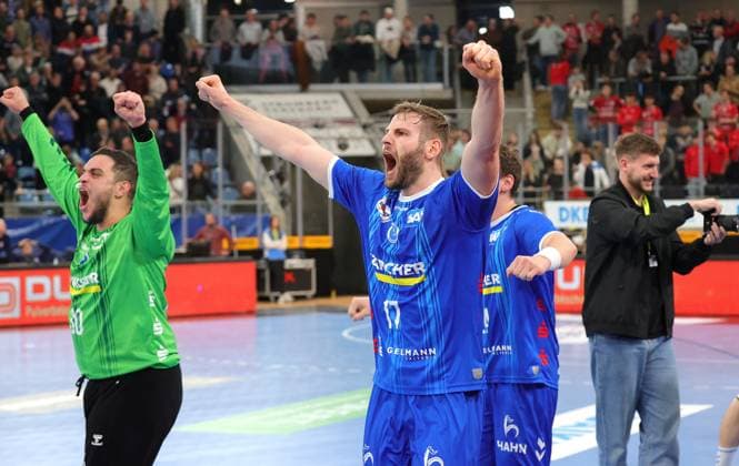 09 12 2024, Germany, Bietigheim, Handball Bundesliga season 2024 2025, SG BBM Bietigheim vs TVB Stuttgart, cheers Samuel Röthlisberger TVB
