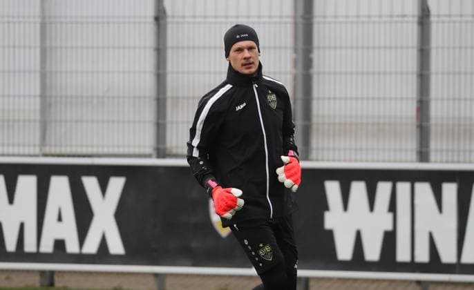 10 12 24 VfB Stuttgart Training Germany, Stuttgart, 10 12 2024, Football, Bundesliga, VfB Stuttgart Training Goalkeeper Alexander Nübel