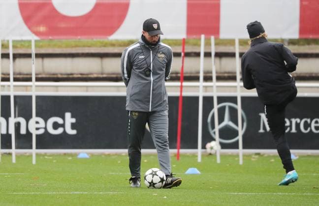 10 12 24 VfB Stuttgart Training Germany, Stuttgart, 10 12 2024, Football, Bundesliga, VfB Stuttgart Training Coach Sebastian Hoeneß