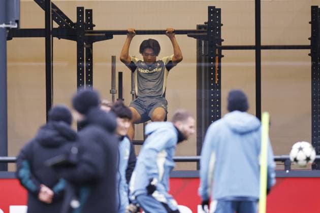 ROTTERDAM - Ayase Ueda of Feyenoord during a training session at training complex 1908 prior to the Champions League match against Sparta Prague. ANP MAURICE VAN STEEN MD-1 UEFA Champions League 2024 25 League Phase MD6 Trainings session and press conference, PK, Pressekonferenz Feyenoord xVIxANPxSportx xxANPxIVx 515380110 originalFilename: 515380110.jpg
