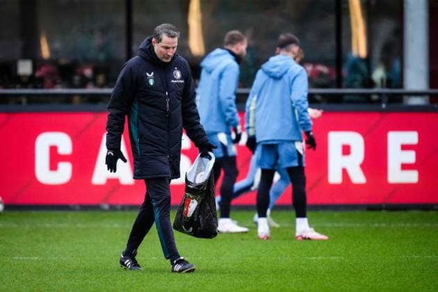 UEFA Champions League 2024-2025: training of Feyenoord Rotterdam - Feyenoord coach Brian Priske during the training of Feyenoord in preparation of the UEFA Champions League duel against AC Sparta Prague at Trainingscomplex 1908 on 10 December 2024 in Rotterdam, The Netherlands. Copyright: xYannickxVerhoevenx