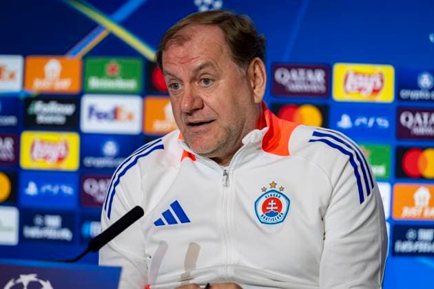 Champions League 2024 25 League Phase MD6: SK Slovan Bratislava Training and press conference, PK, Pressekonferenz Vladimir Weiss, head coach of Slovan Bratislava, seen speaking during the SK Slovan Bratislava Training and Press Conference ahead of their Champions League 2024 25 League Phase MD6 football match against Atletico de Madrid at Estadio Riyadh Air Metropolitano on December 10, 2024 in Madrid, Spain. Madrid Estadio Riyadh Air Metropolitano Madrid Spain Copyright: xAlbertoxGardinx AGardin_20241210_Football_Champions_SK_Slovan_Bratislava_PC_0134