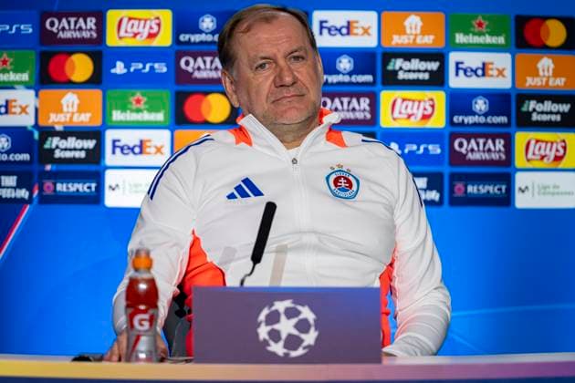 Champions League 2024 25 League Phase MD6: SK Slovan Bratislava Training and press conference, PK, Pressekonferenz Vladimir Weiss, head coach of Slovan Bratislava, seen speaking during the SK Slovan Bratislava Training and Press Conference ahead of their Champions League 2024 25 League Phase MD6 football match against Atletico de Madrid at Estadio Riyadh Air Metropolitano on December 10, 2024 in Madrid, Spain. Madrid Estadio Riyadh Air Metropolitano Madrid Spain Copyright: xAlbertoxGardinx AGardin_20241210_Football_Champions_SK_Slovan_Bratislava_PC_0140